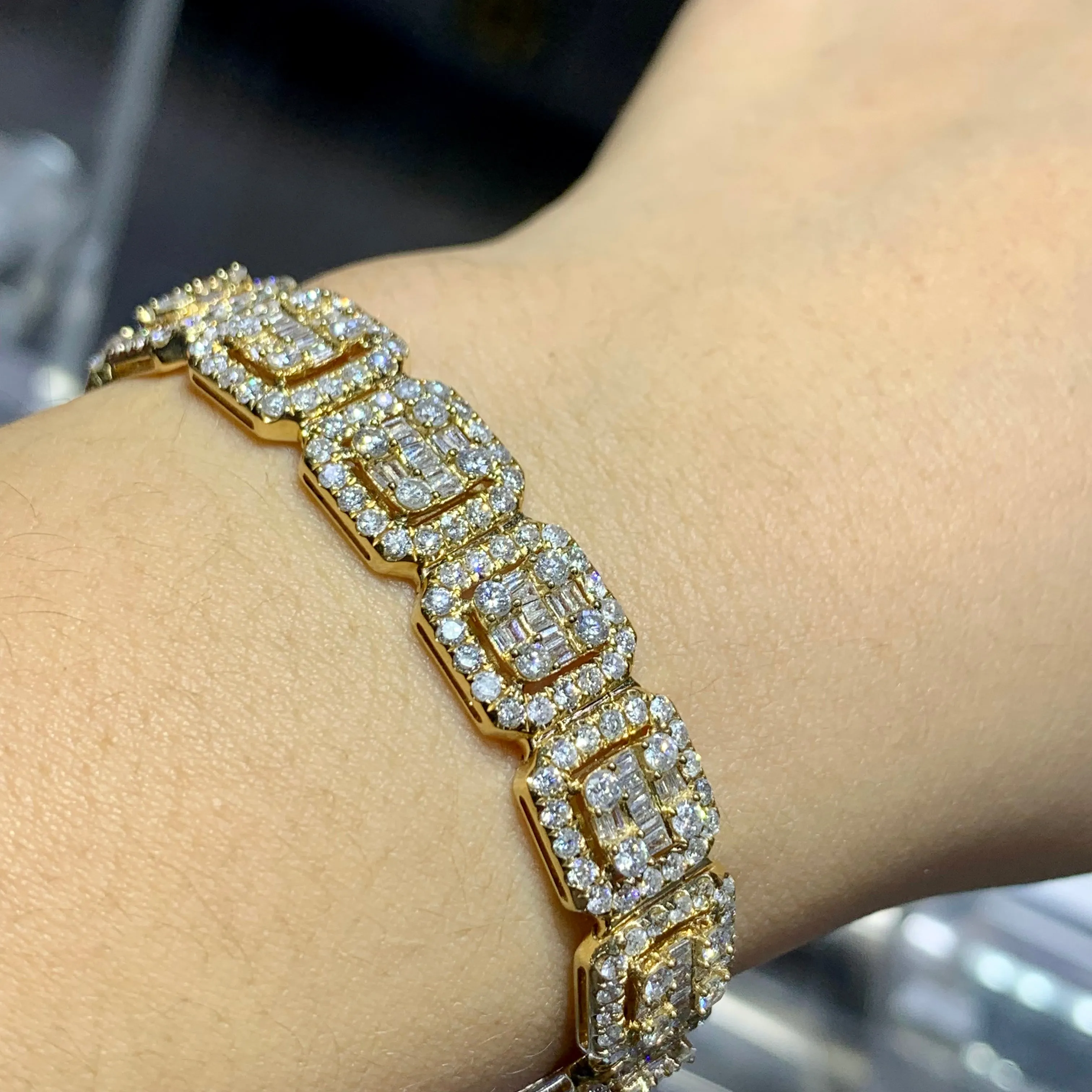 10.25ct diamonds 14k Yellow Gold Square Shaped Bracelet with Baguette and Round Diamonds