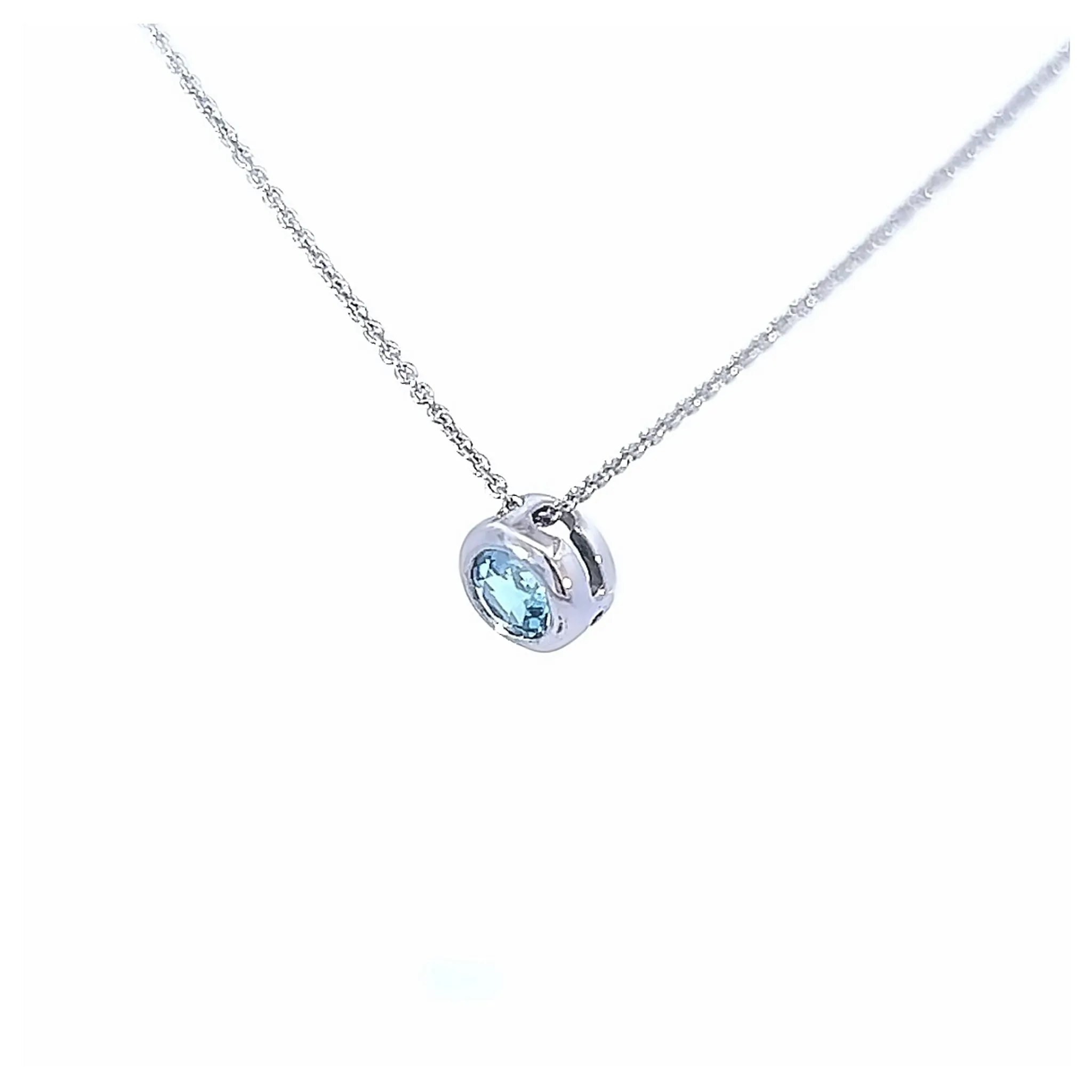 18ct White Gold 0.16ct Aquamarine Necklace