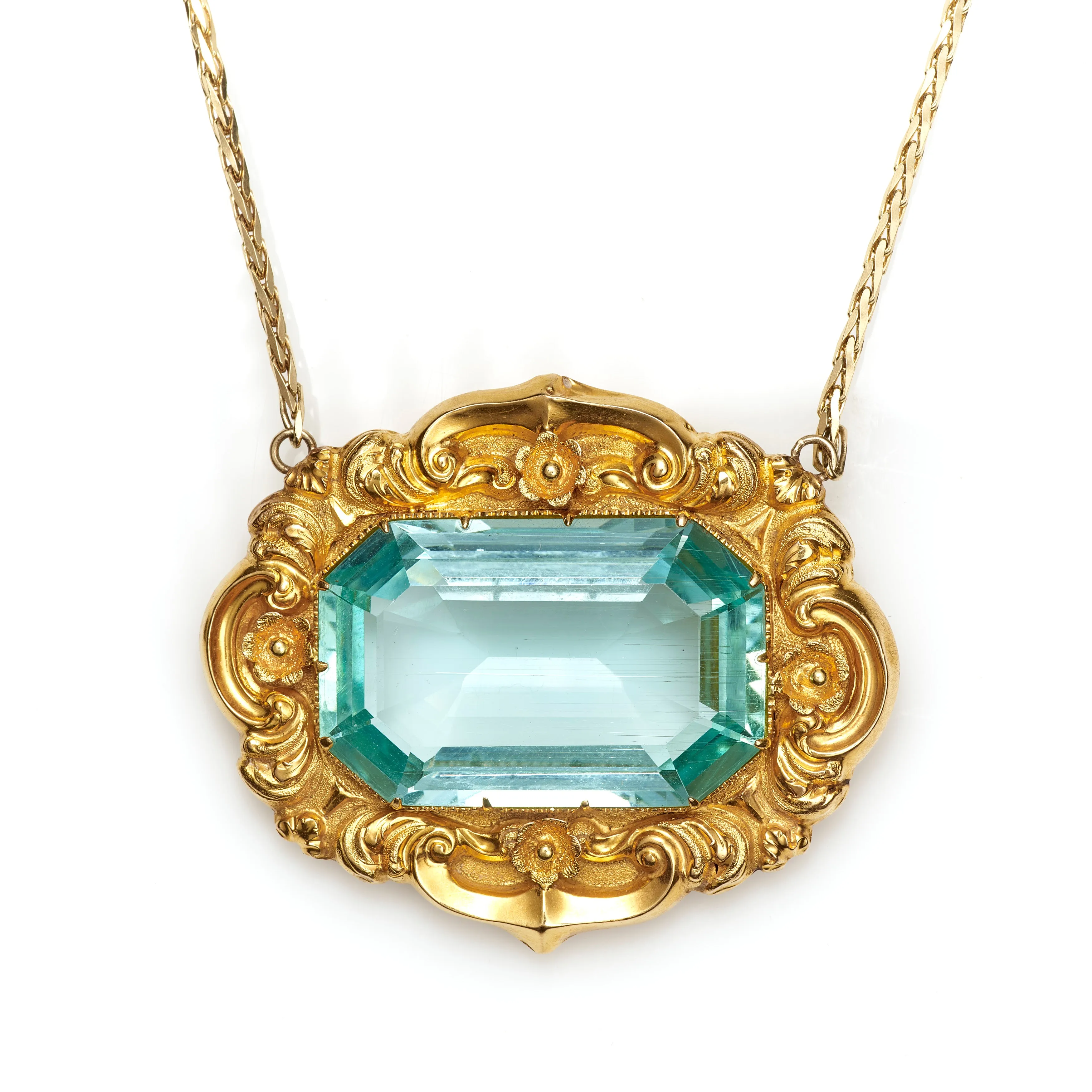 Antique 26-Carat Aquamarine Art Nouveau Pendant Necklace in 14k Yellow Gold