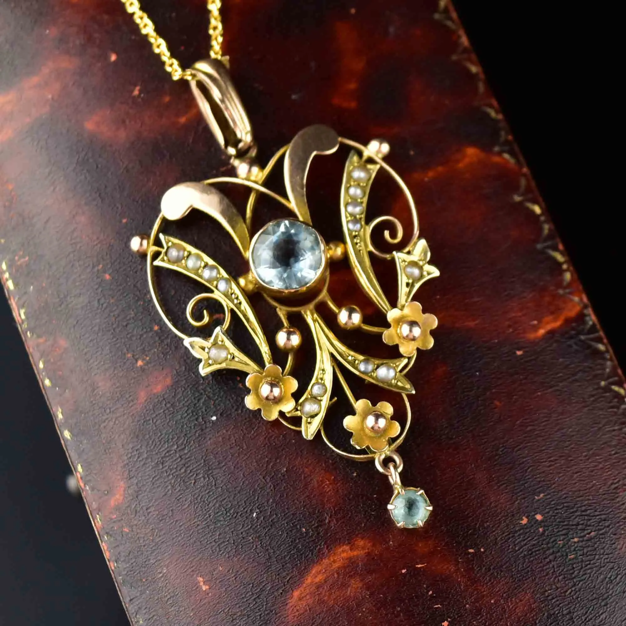 Edwardian Gold Aquamarine Lavaliere Pendant Necklace