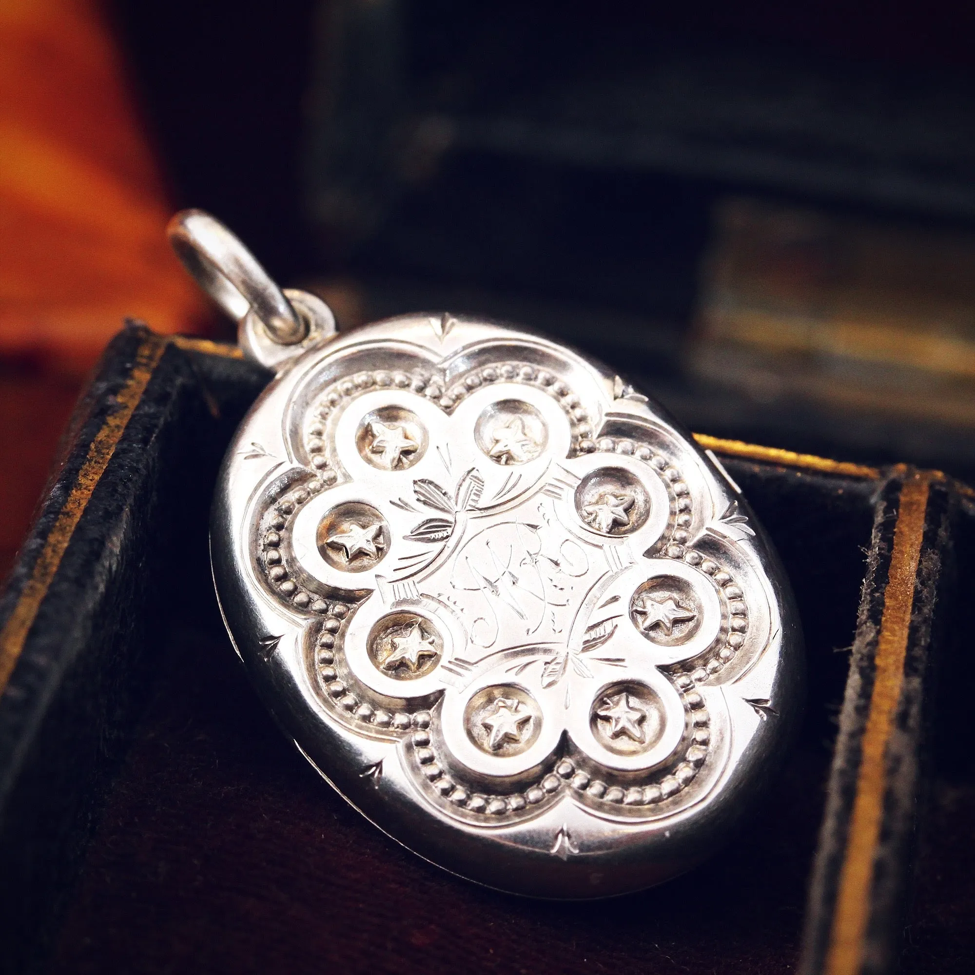 Late Victorian Silver Locket, Engraved 'MR'