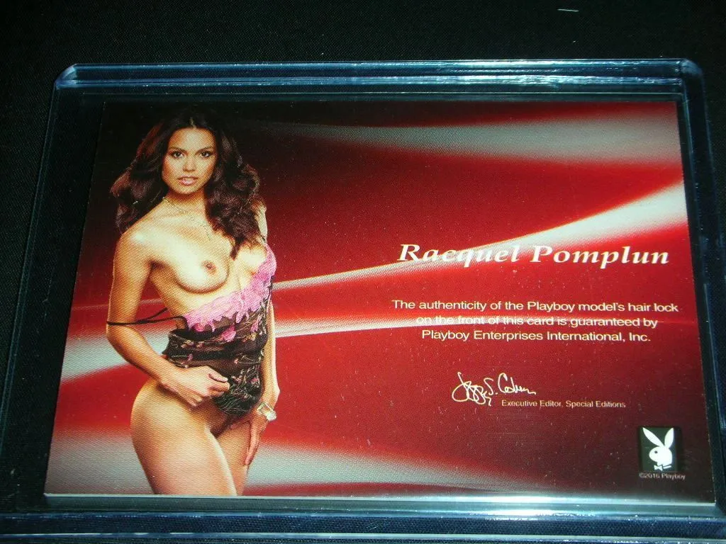 Playboy Centerfold UD7 Raquel Pomplun Platinum Foil Spotlight Hair Locket Memora