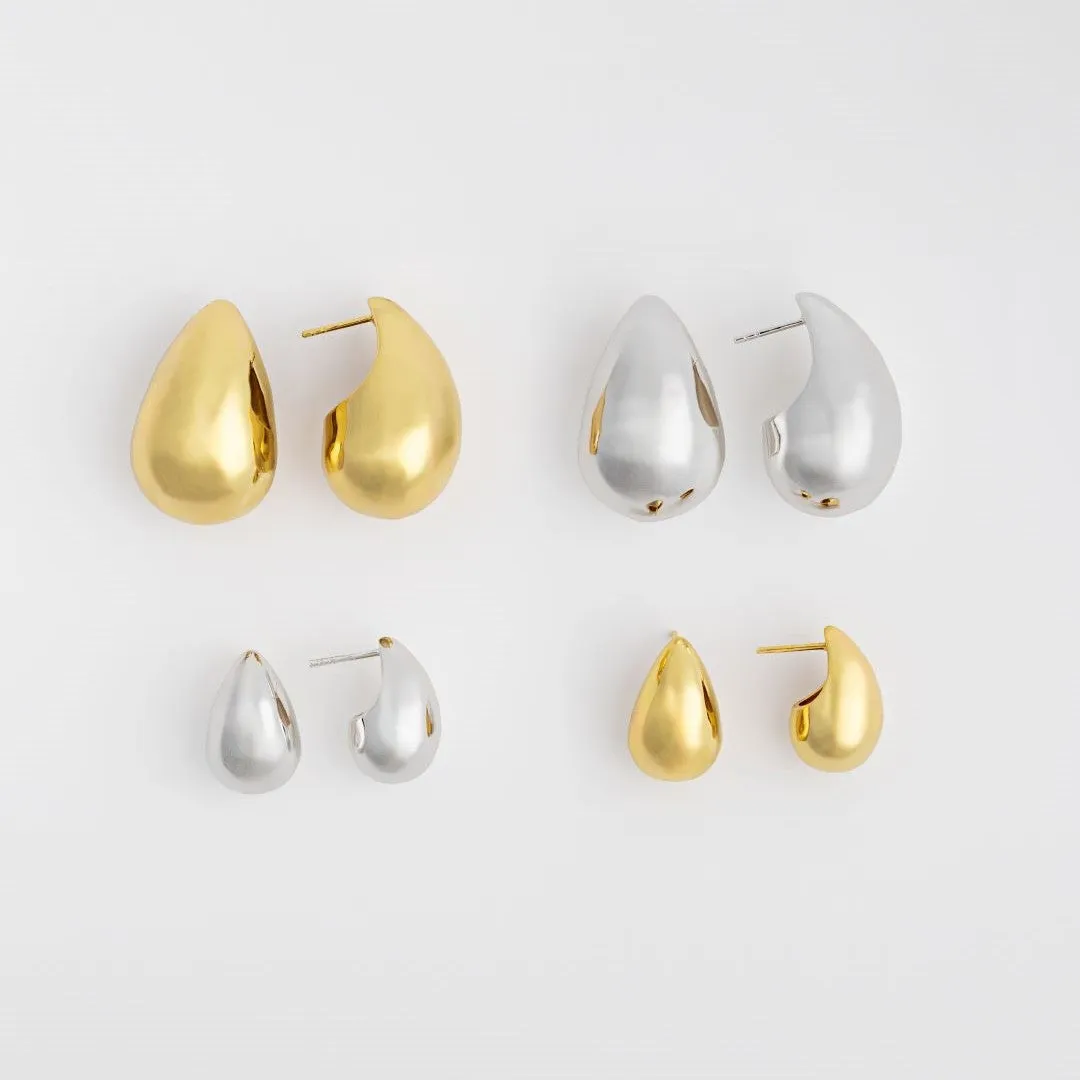 Teardrop Seashell Gold 20mm Stud Earrings