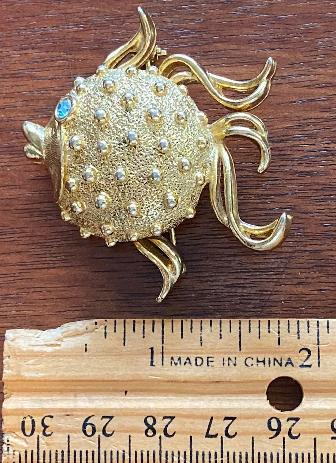 Vintage Gold Tone Blue Rhinestone Puffer Fish Solid Perfume Brooch Pin Locket