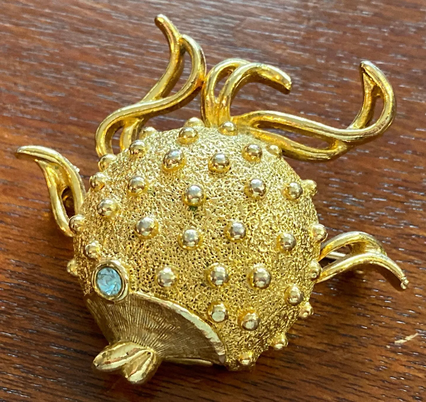 Vintage Gold Tone Blue Rhinestone Puffer Fish Solid Perfume Brooch Pin Locket