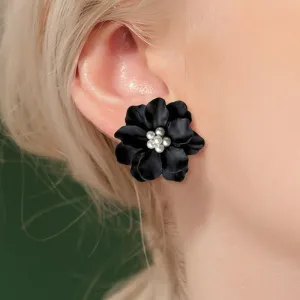 Woman Simulated Pearl Flower Stud Earrings